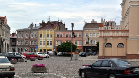 Jarosław, kamienice w rynku, fot. Kroton, CC BY-SA 3 0 PL, Wikimedia Commons