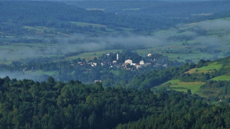 Widok na wieś Jaśliska, fot. Michał Woźny © Podkarpacka Komisja Filmowa