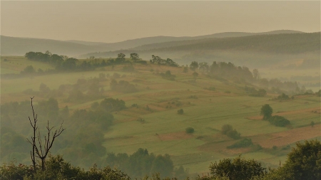 Widok na wieś Jaśliska, fot. Michał Woźny © Podkarpacka Komisja Filmowa