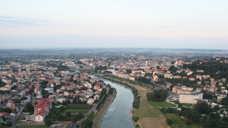 Przemysl and San river from the west, fot. Prodi6520, domena publiczna