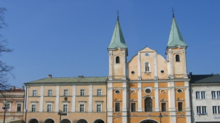 Mariánske námestie, Kostol Obrátenia sv. Pavla, Žilina, Juloml, CC BY-SA 3.0